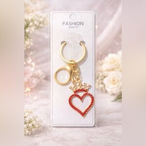 Fashion Jewelry Gold Keychain with Red Heart and Crown Pendant